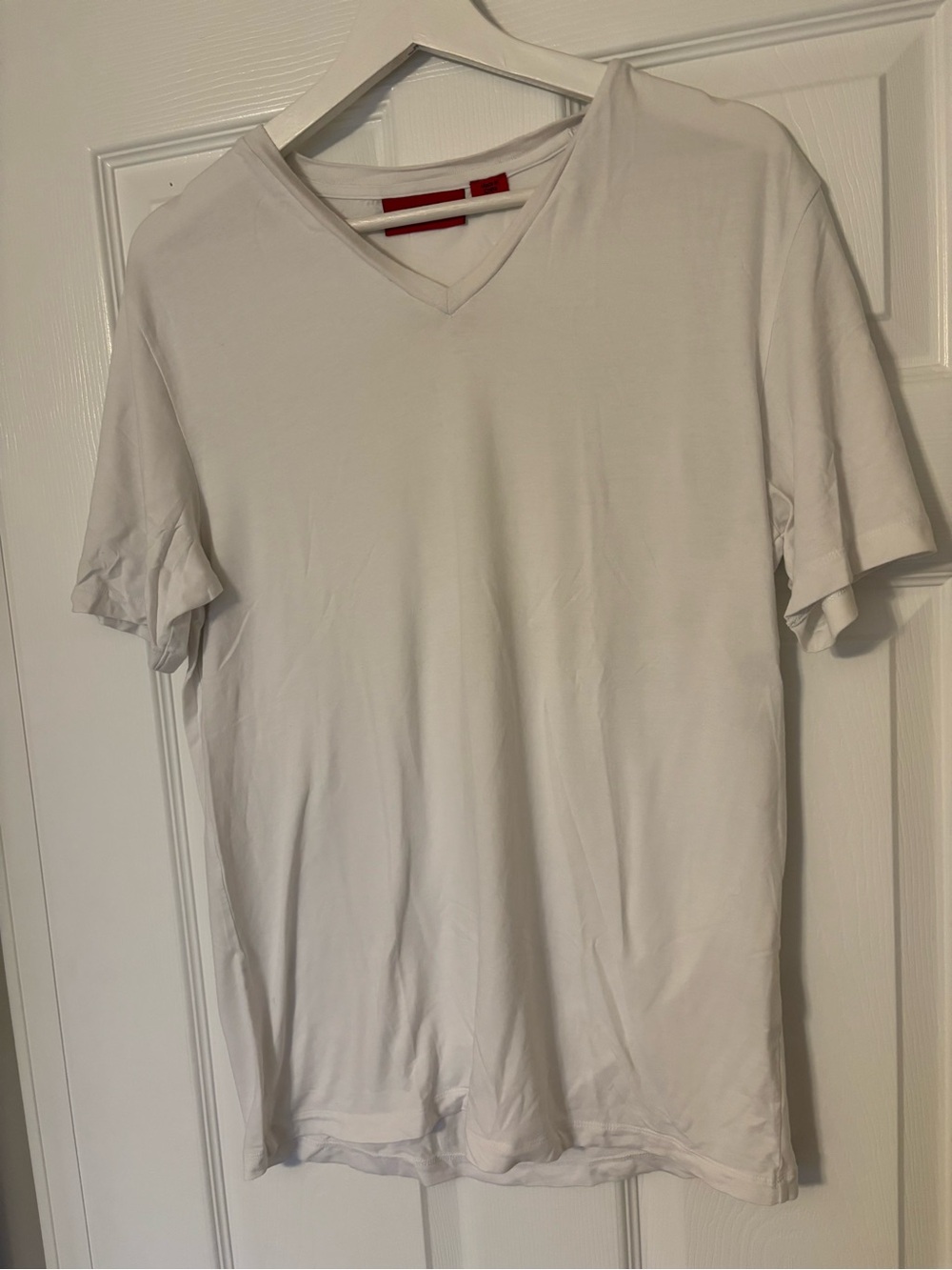 HUGO White V-Neck Short Sleeve Tee
